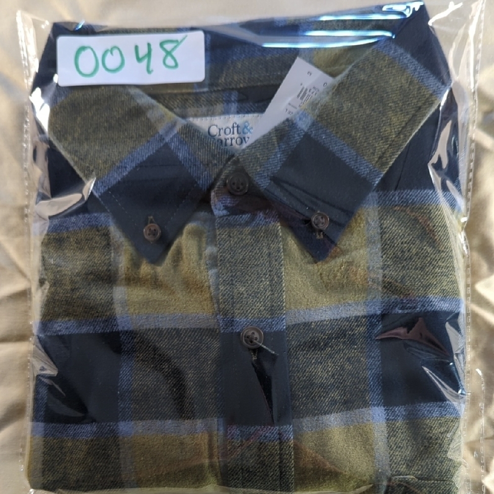 Croft & Barrow Blue and Yellow Casual Button Down Shirt - Picture 13 of 13